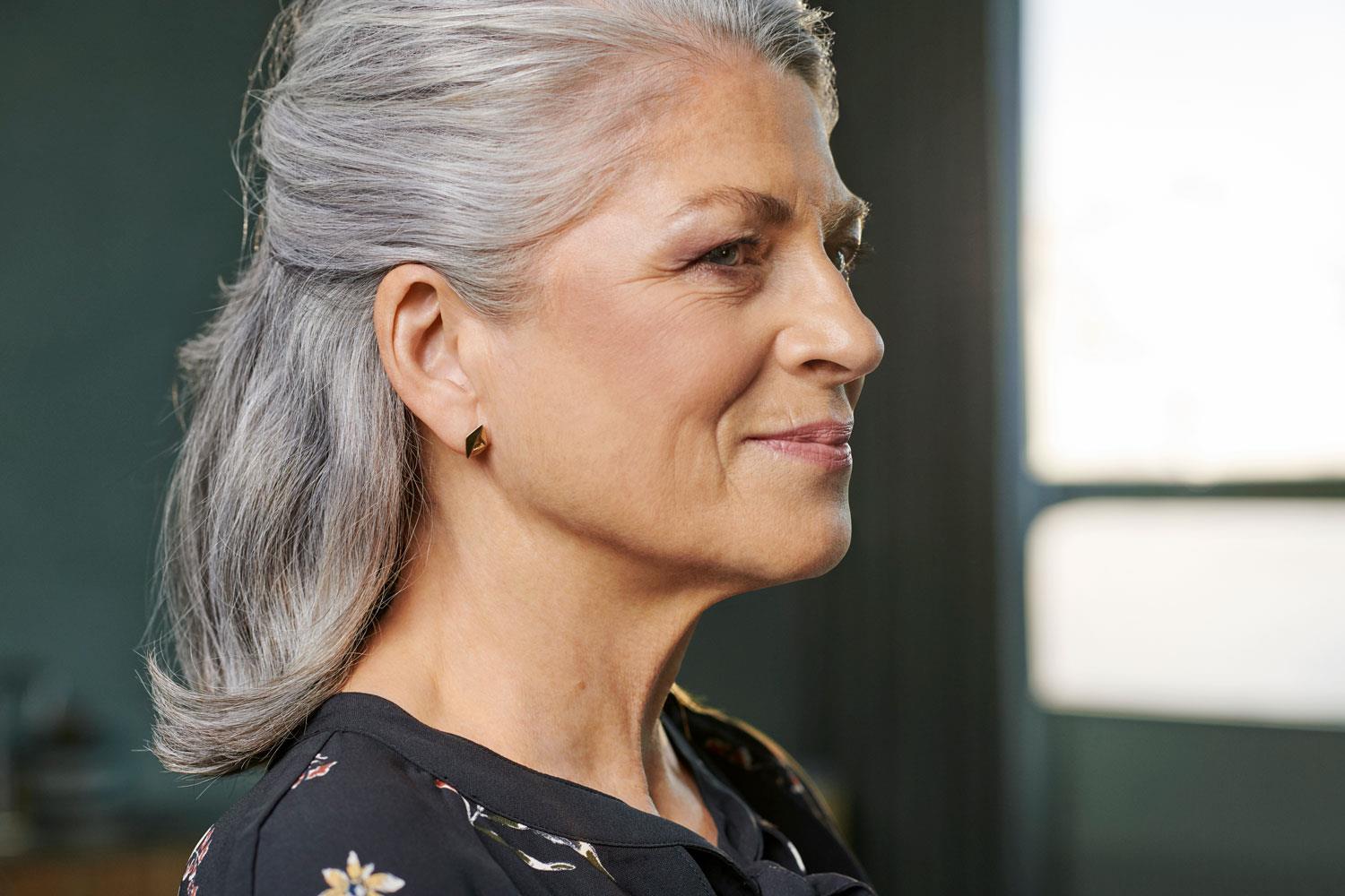 custom hearing aids connect with wireless technology | Beltone